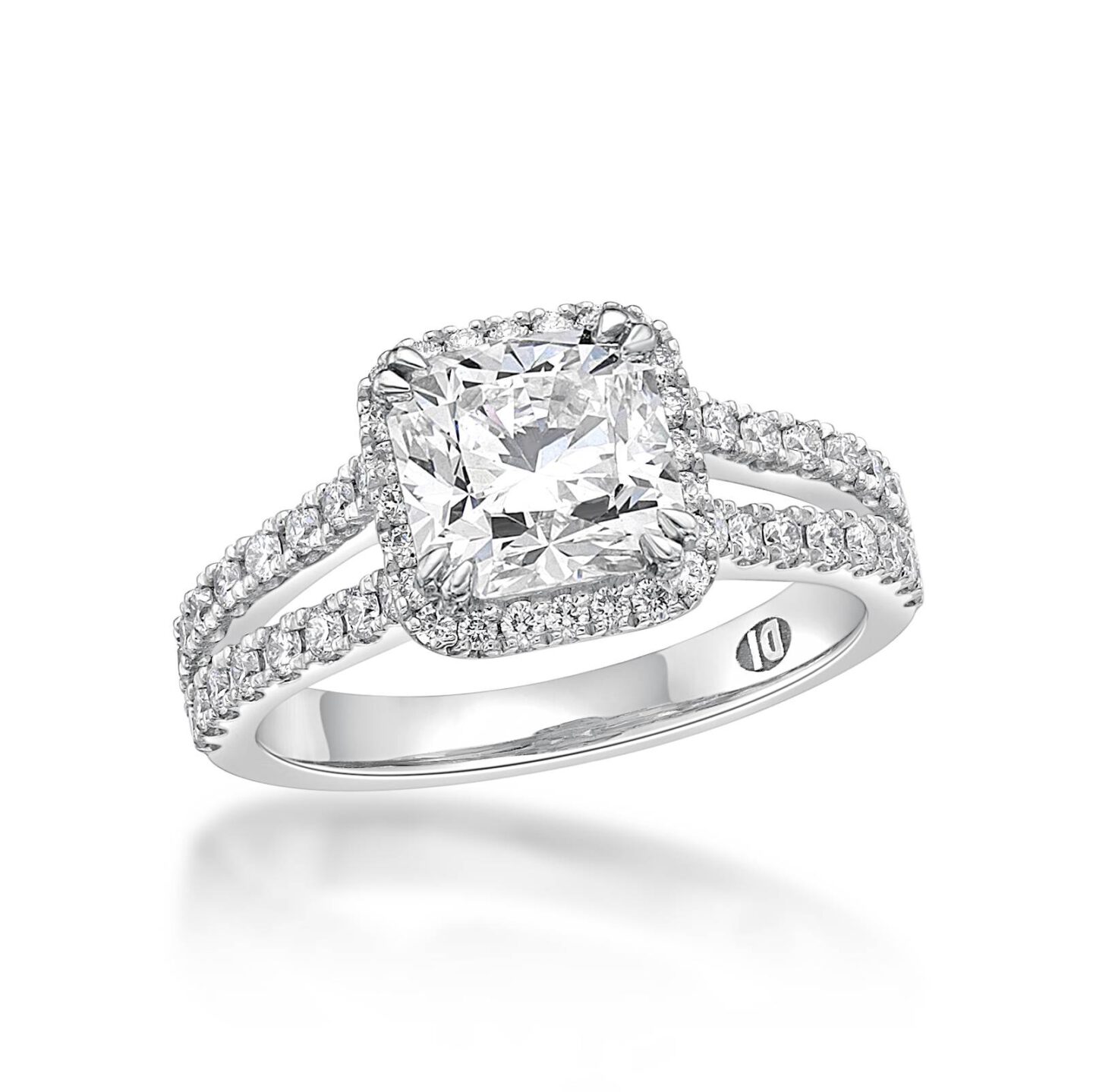 Saranya – Cushion Cut Diamond Engagement Ring