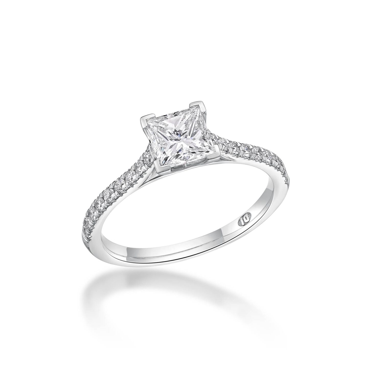 Venus – Princess Cut Diamond Engagement Ring