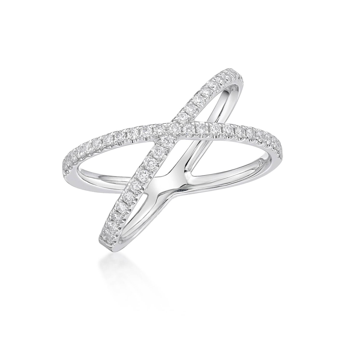 18k Round Brilliant Cut Diamond Dress Ring